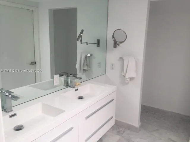 Key Biscayne, Florida 33149, United States, 2 Bedrooms Bedrooms, ,2 BathroomsBathrooms,Residential,Active,78332