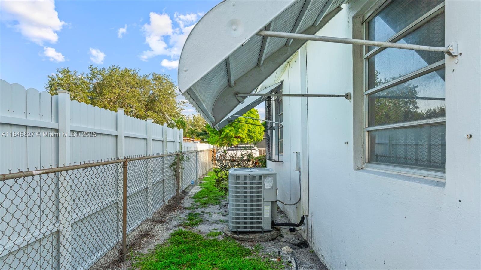 JOY HOMES - Residential