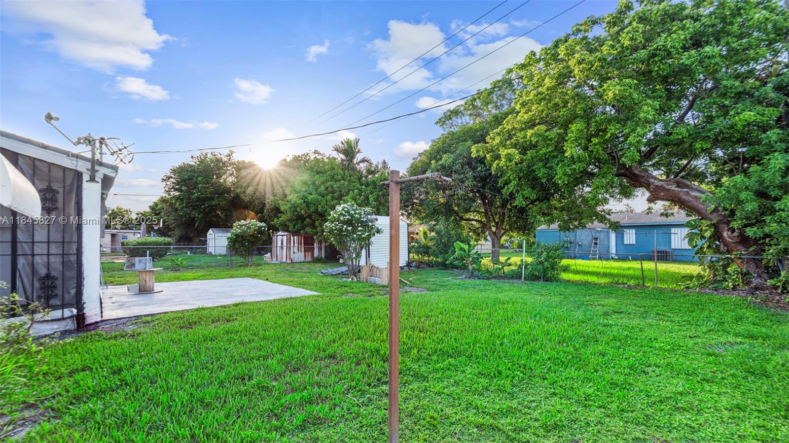 JOY HOMES - Residential