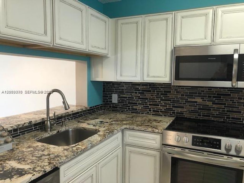 Photo of 5200 NW 31st Ave #155, Fort Lauderdale, FL 33309 (MLS # A12003370)