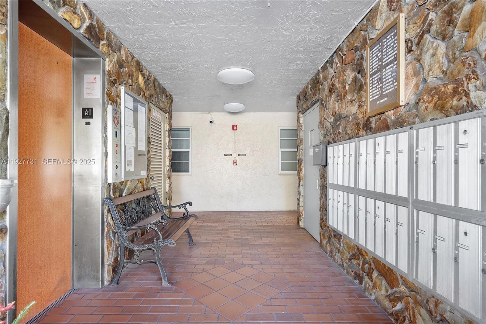 MEADOWBROOK LAKES CONDO - Residential