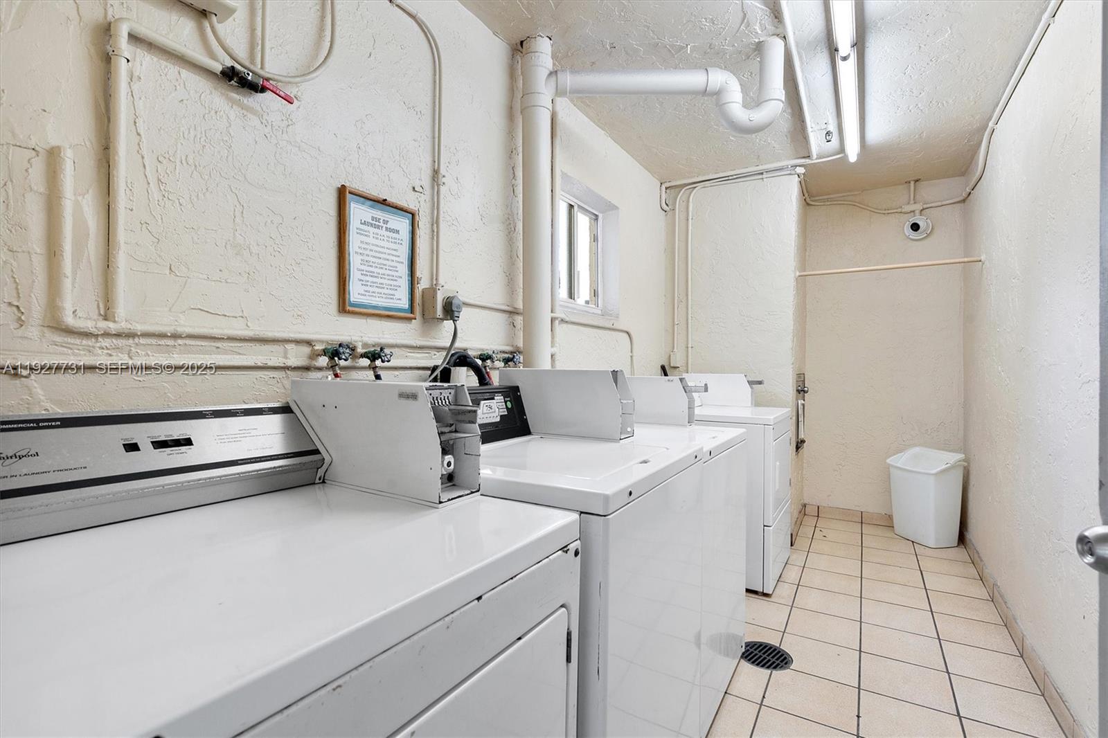 MEADOWBROOK LAKES CONDO - Residential