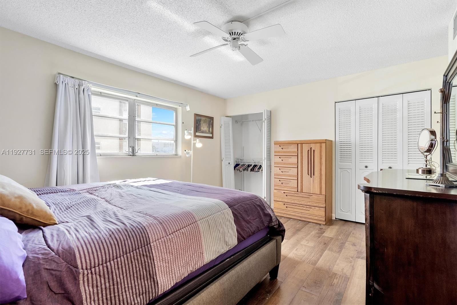 MEADOWBROOK LAKES CONDO - Residential