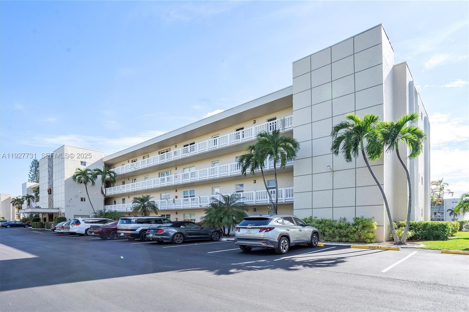 MEADOWBROOK LAKES CONDO - Residential