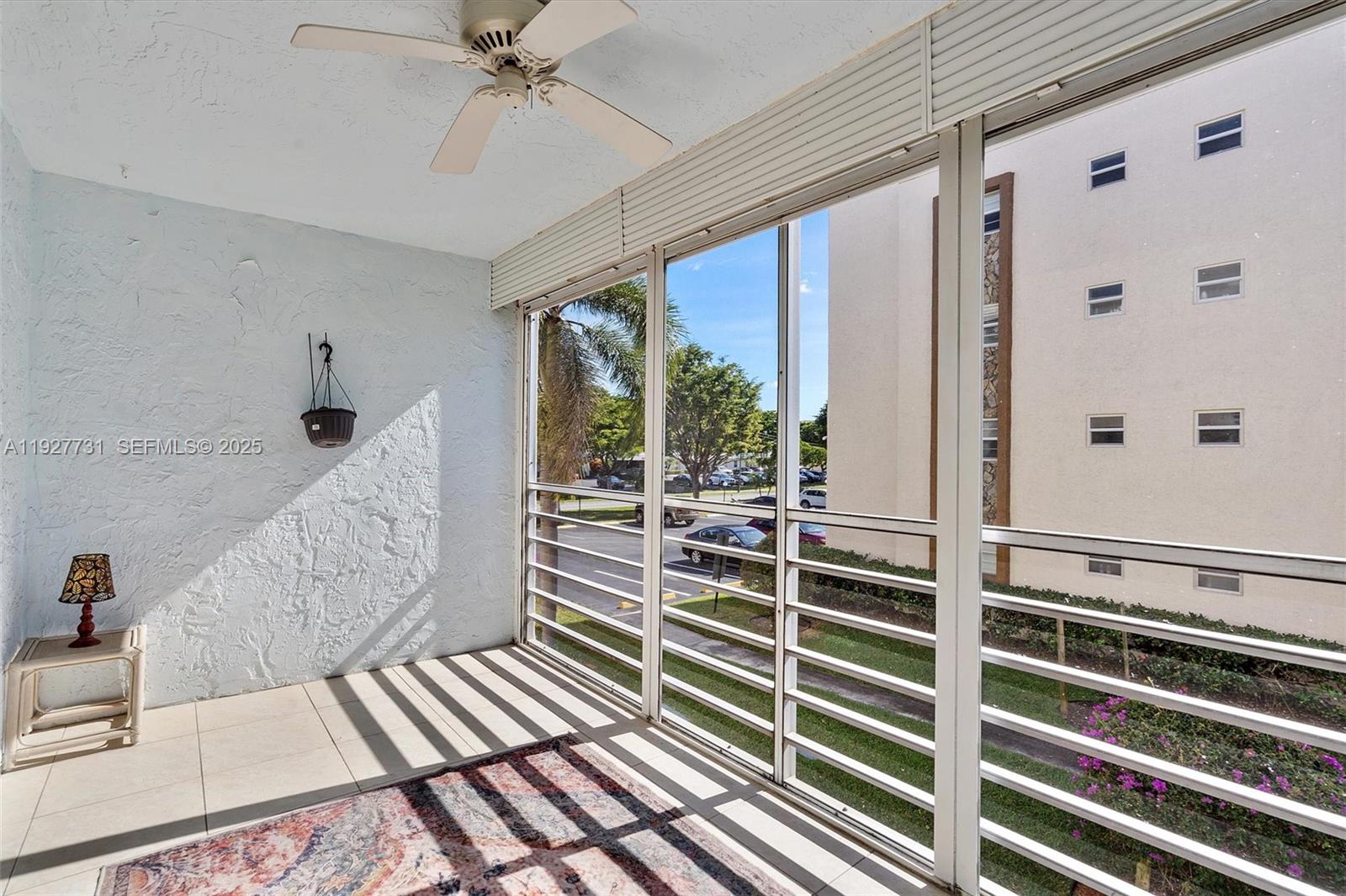 MEADOWBROOK LAKES CONDO - Residential