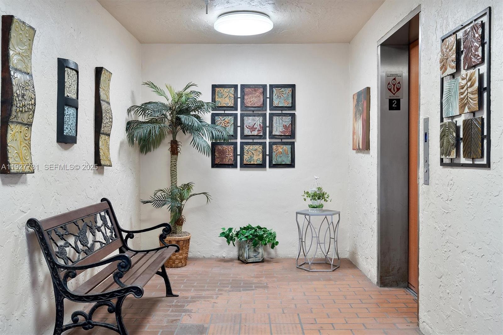 MEADOWBROOK LAKES CONDO - Residential