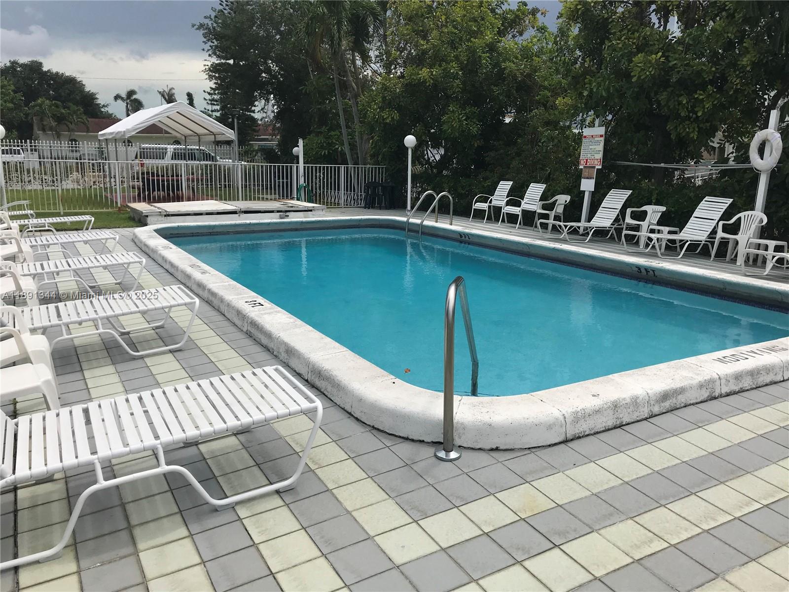 PINEWOOD - Residential Lease