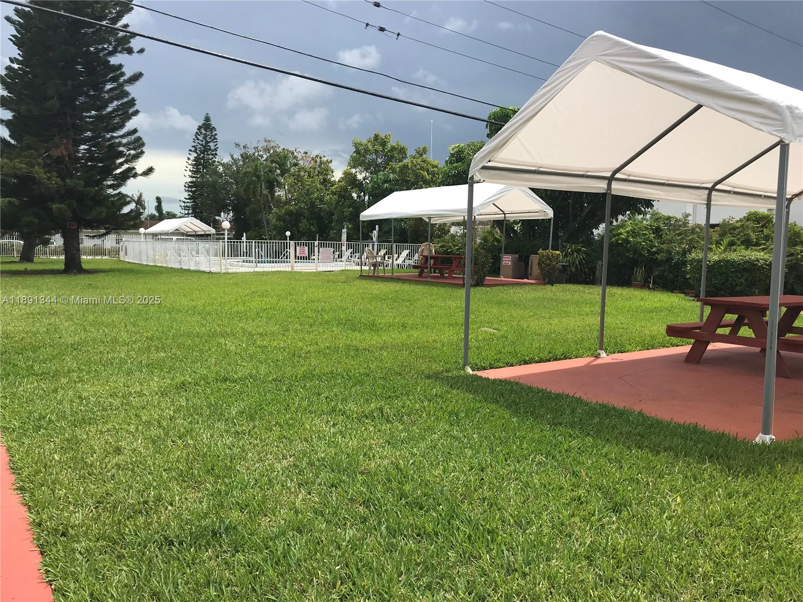 PINEWOOD - Residential Lease