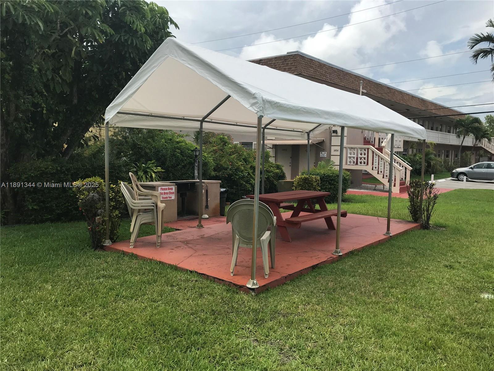 PINEWOOD - Residential Lease