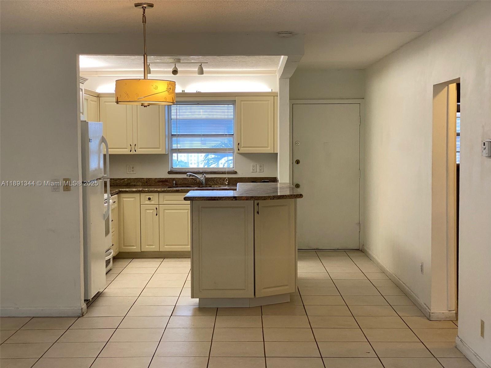 PINEWOOD - Residential Lease