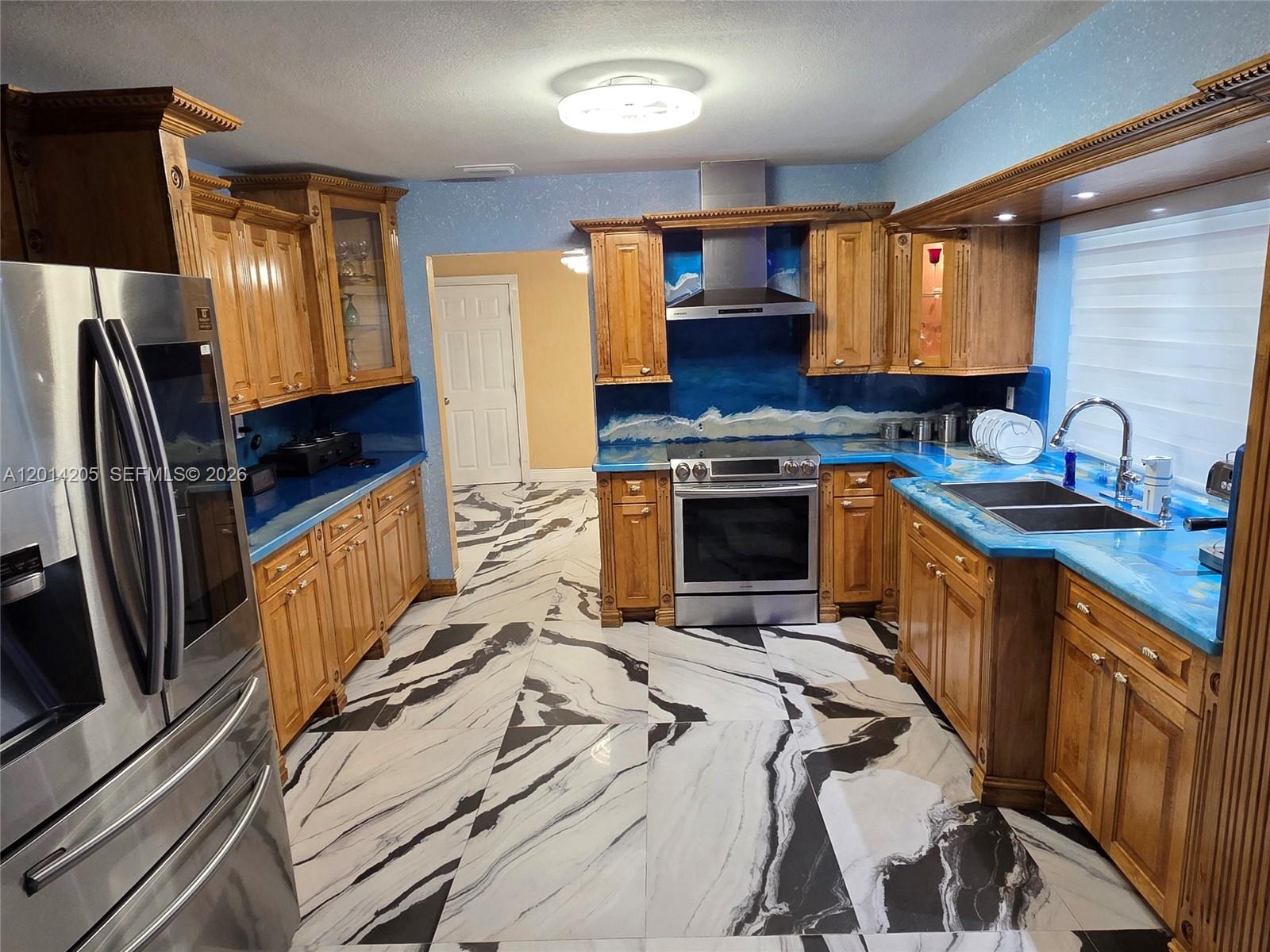 PLANTATION PARK LAKESITES - Residential