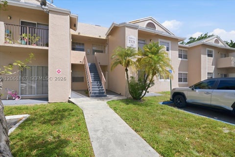 Photo of 2121 NW 96th Ter #14D, Pembroke Pines, FL 33024 (MLS # A12061867)