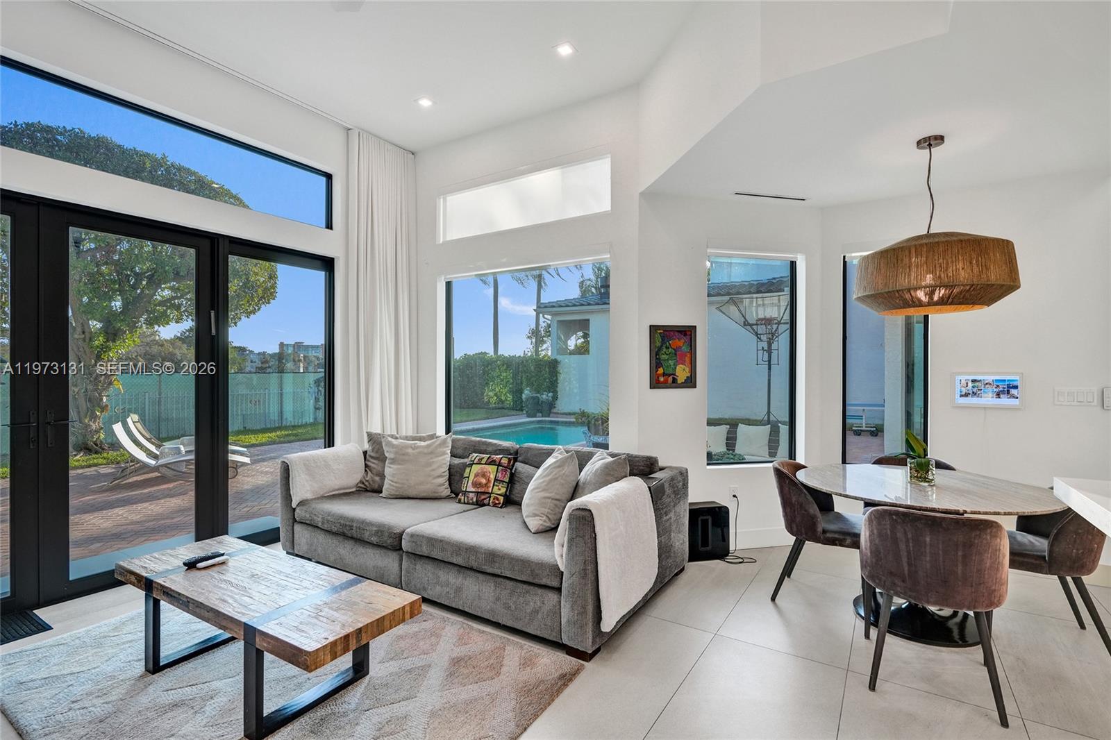 PRESIDENTIAL ESTATES REPL - Residential