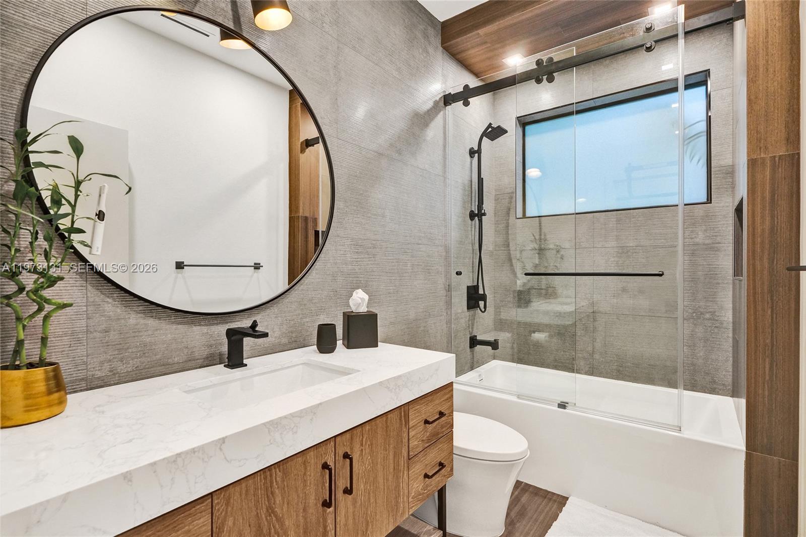 PRESIDENTIAL ESTATES REPL - Residential