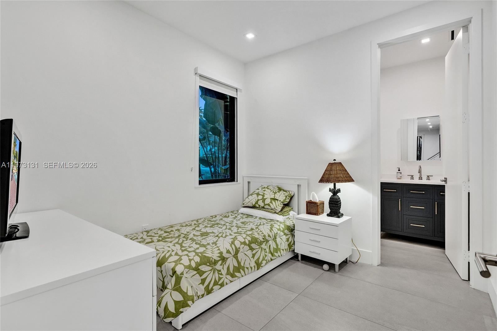 PRESIDENTIAL ESTATES REPL - Residential