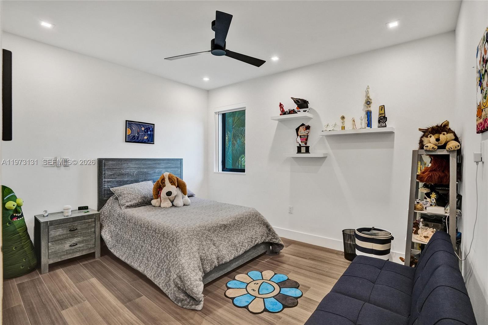 PRESIDENTIAL ESTATES REPL - Residential