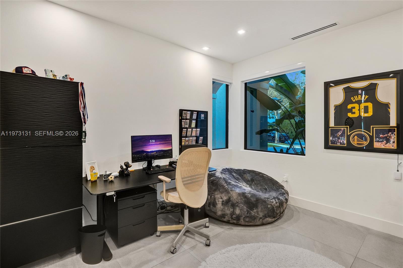 PRESIDENTIAL ESTATES REPL - Residential