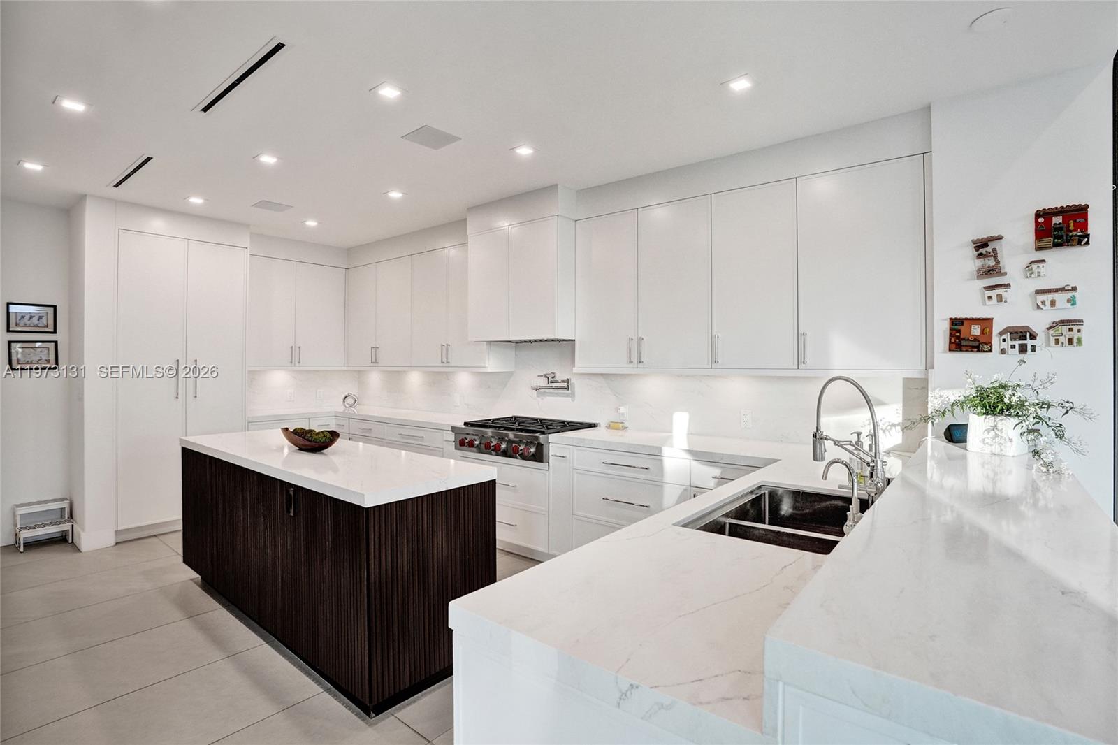 PRESIDENTIAL ESTATES REPL - Residential