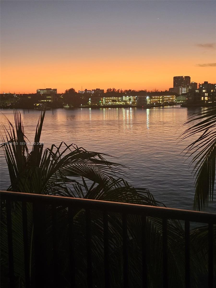 PORTO BELLAGIO CONDO - Residential Lease