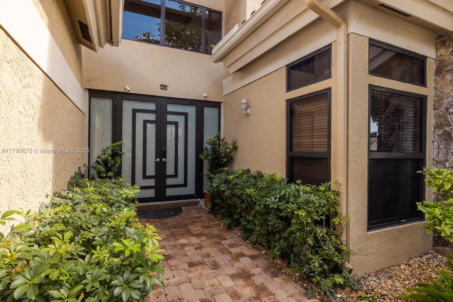 Glen Oaks - Residential