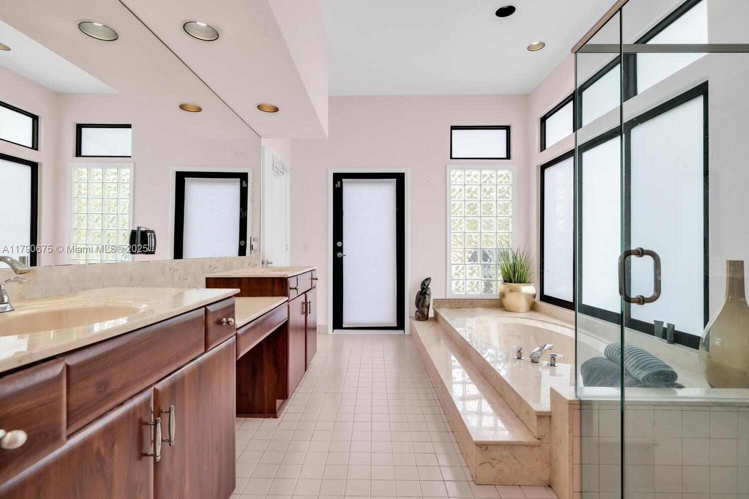 Glen Oaks - Residential