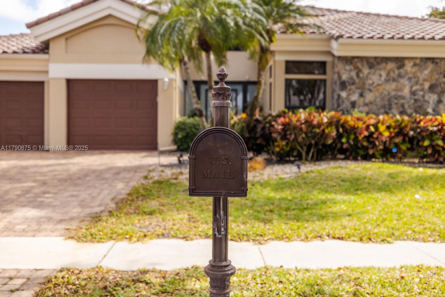 Glen Oaks - Residential