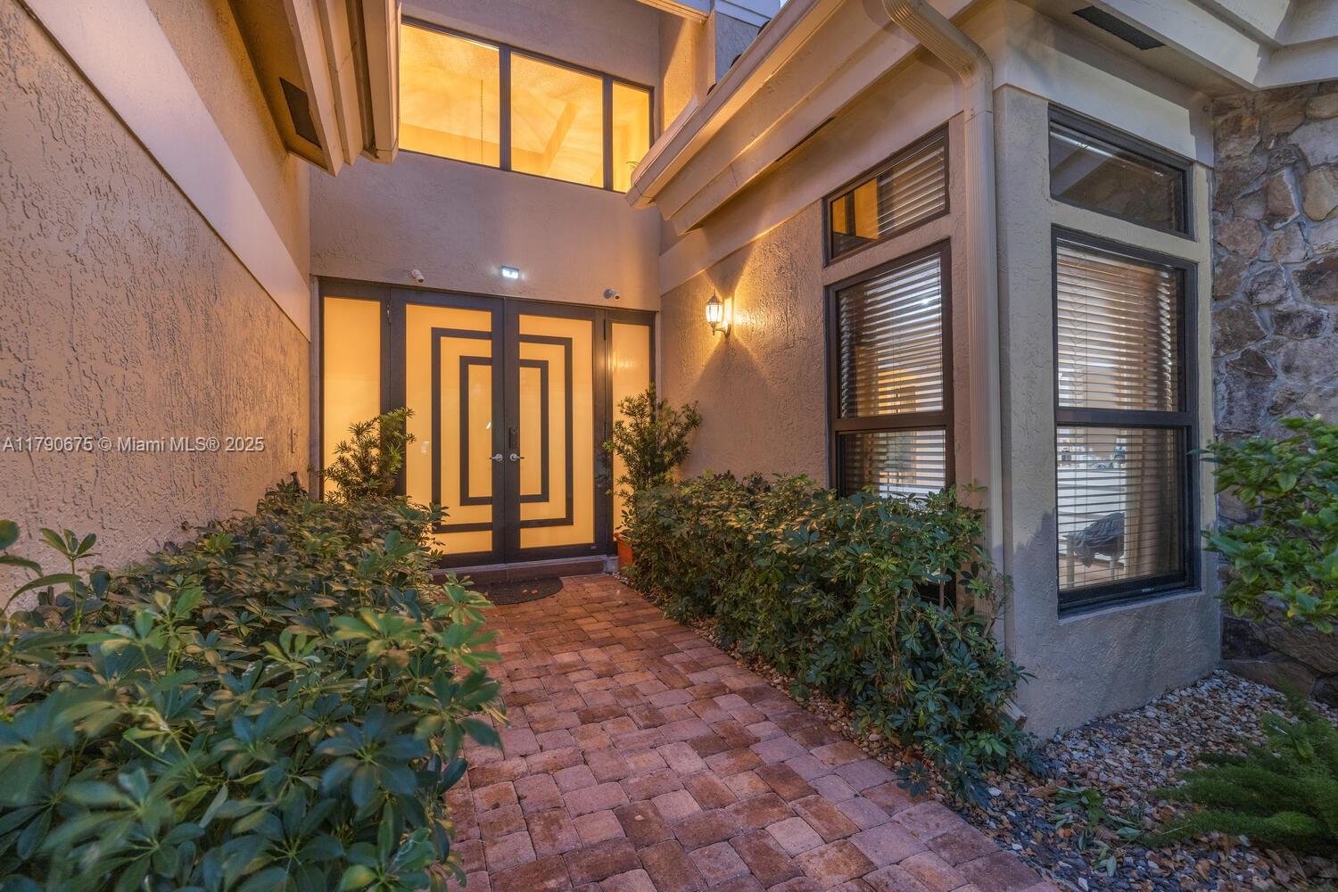 Glen Oaks - Residential