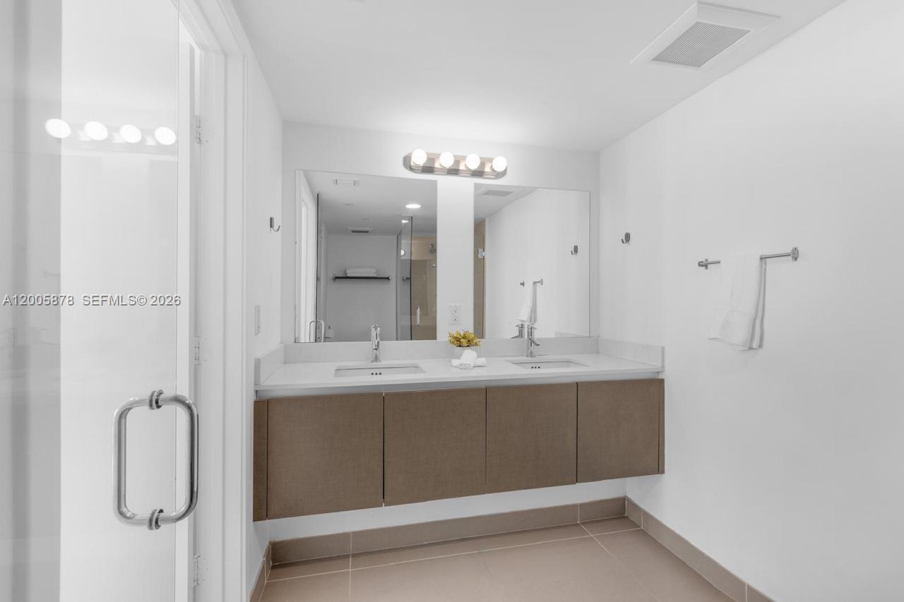 6620 Indian Creek Dr 616