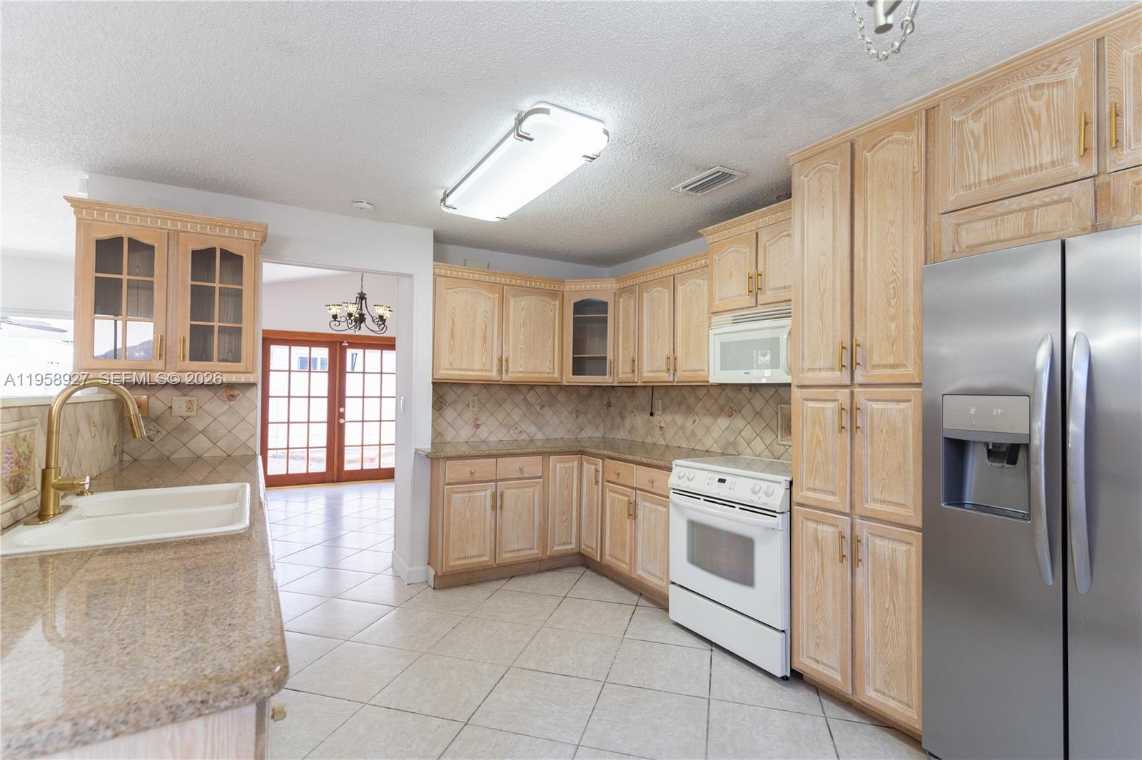 VENEZIA HOMES ESTATES IST - Residential