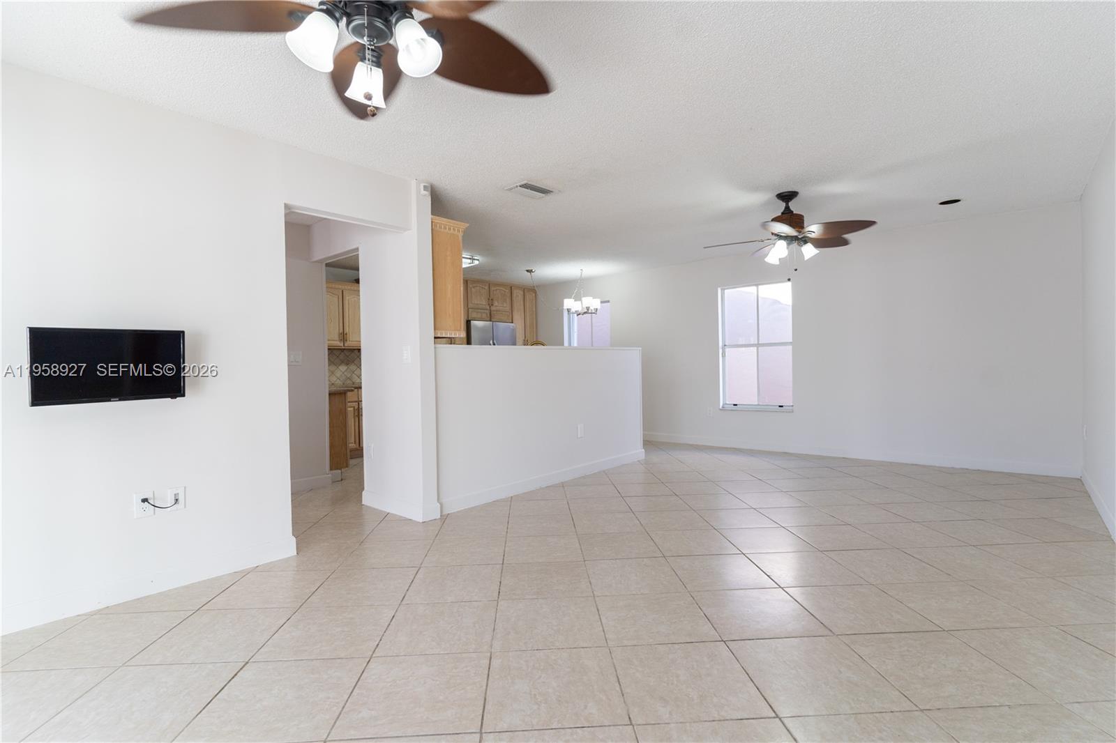 VENEZIA HOMES ESTATES IST - Residential