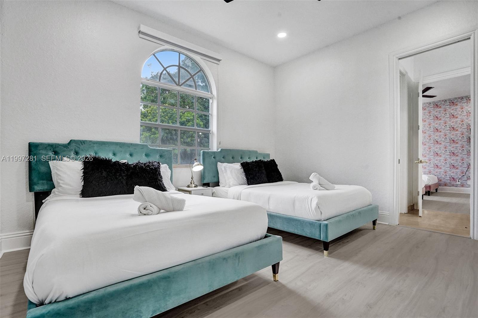 PINE MEADOW ESTATES - Residential Lease