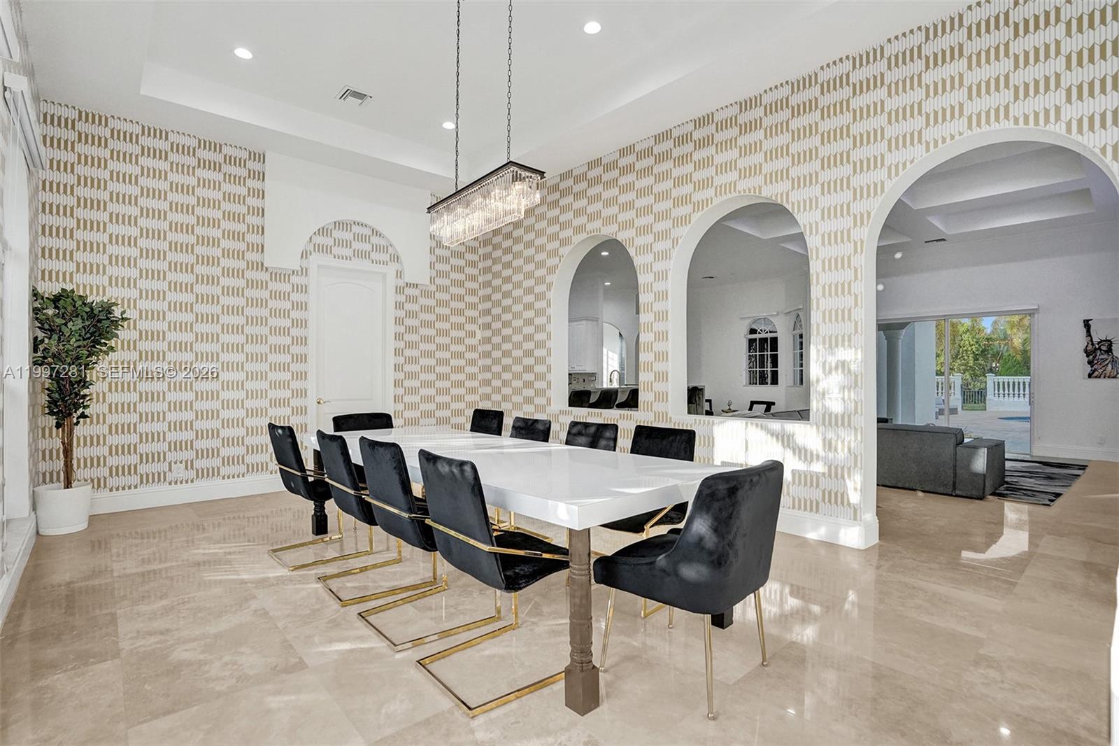 PINE MEADOW ESTATES - Residential Lease