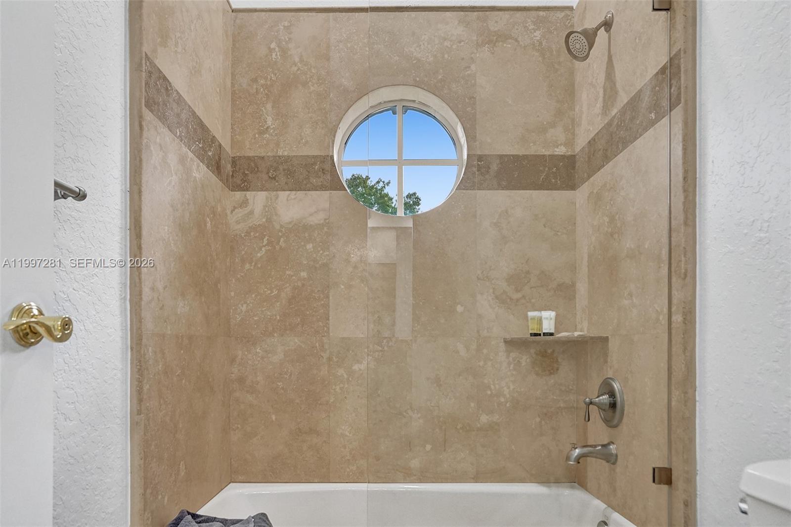 PINE MEADOW ESTATES - Residential Lease