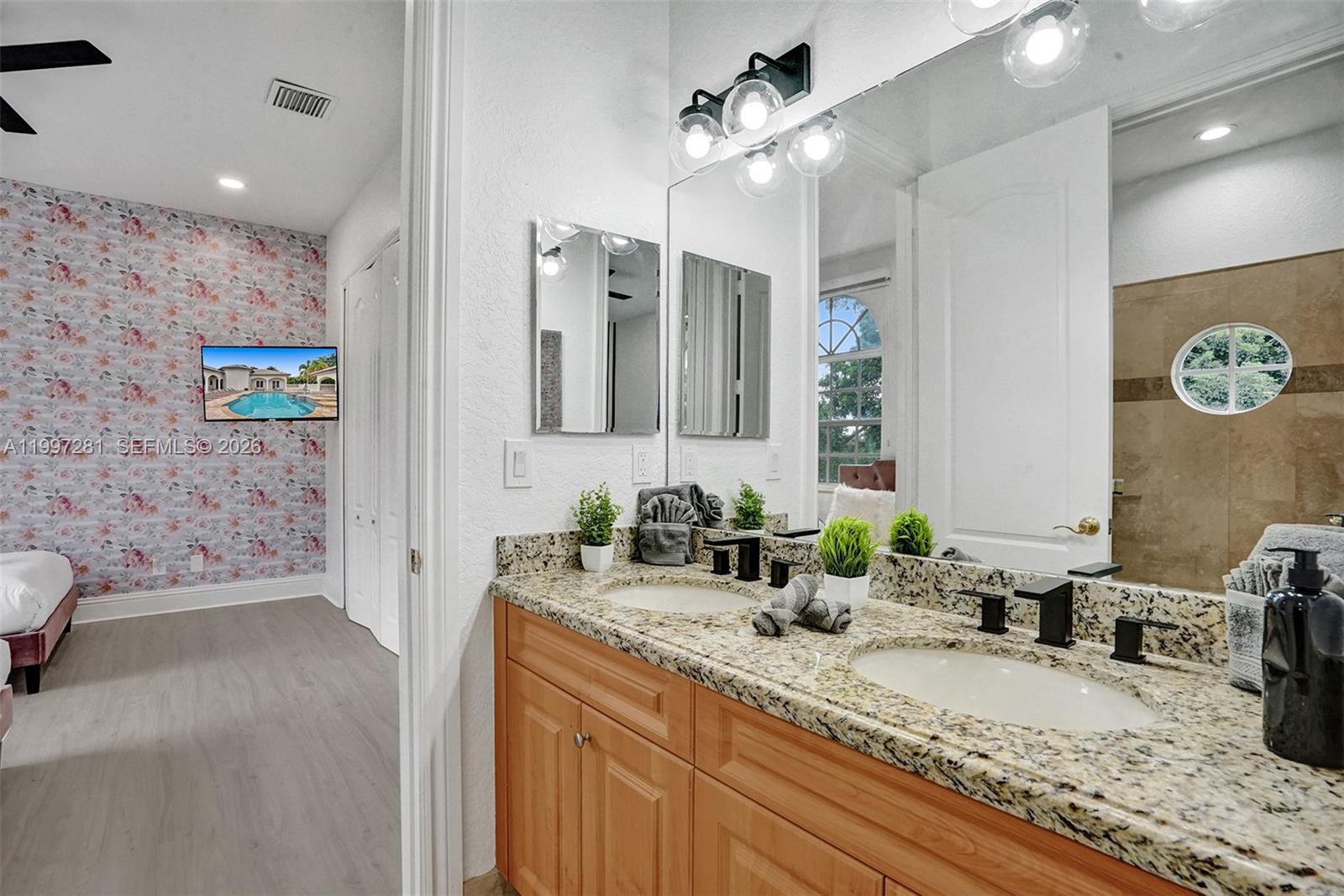 PINE MEADOW ESTATES - Residential Lease