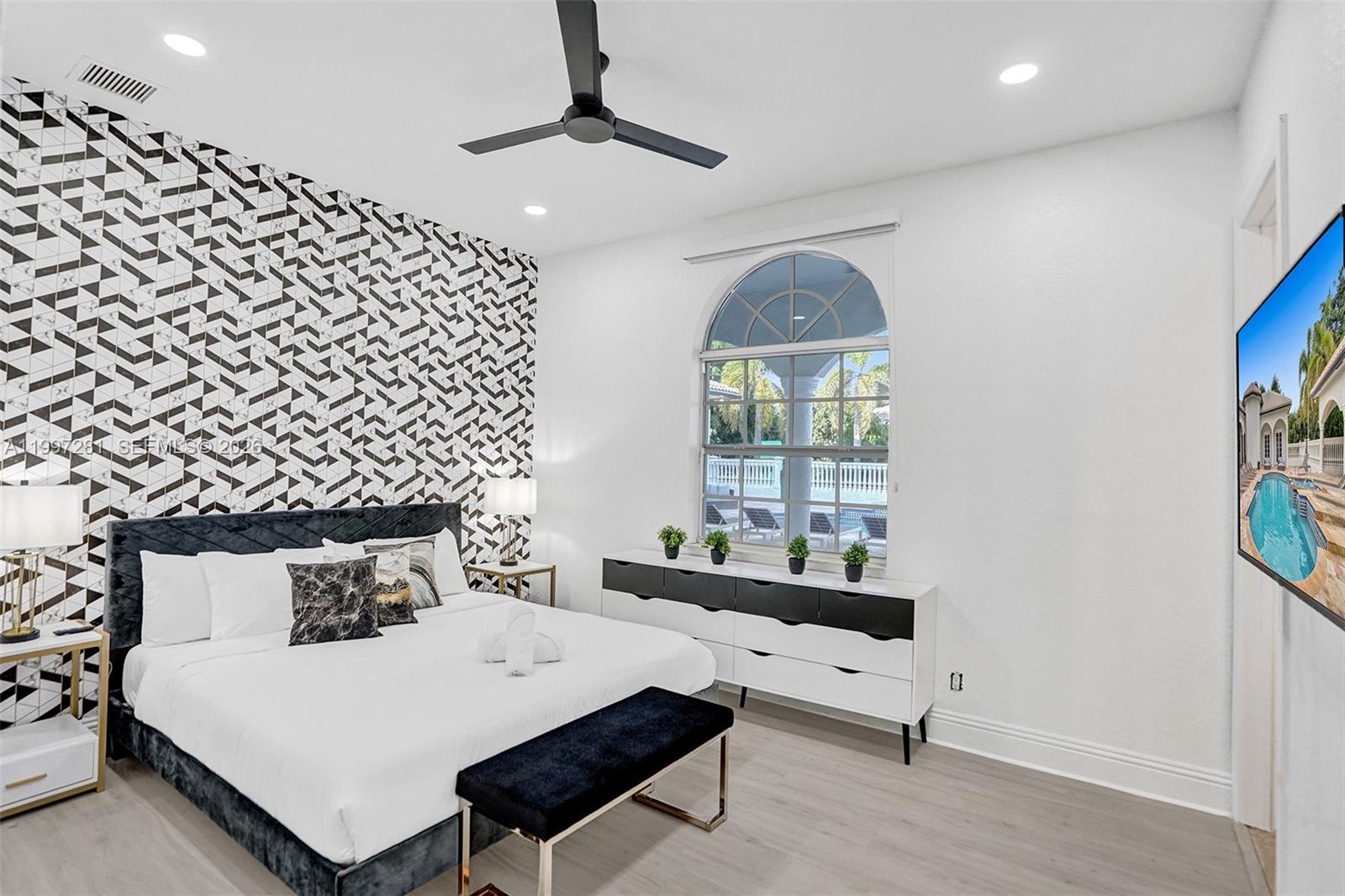 PINE MEADOW ESTATES - Residential Lease