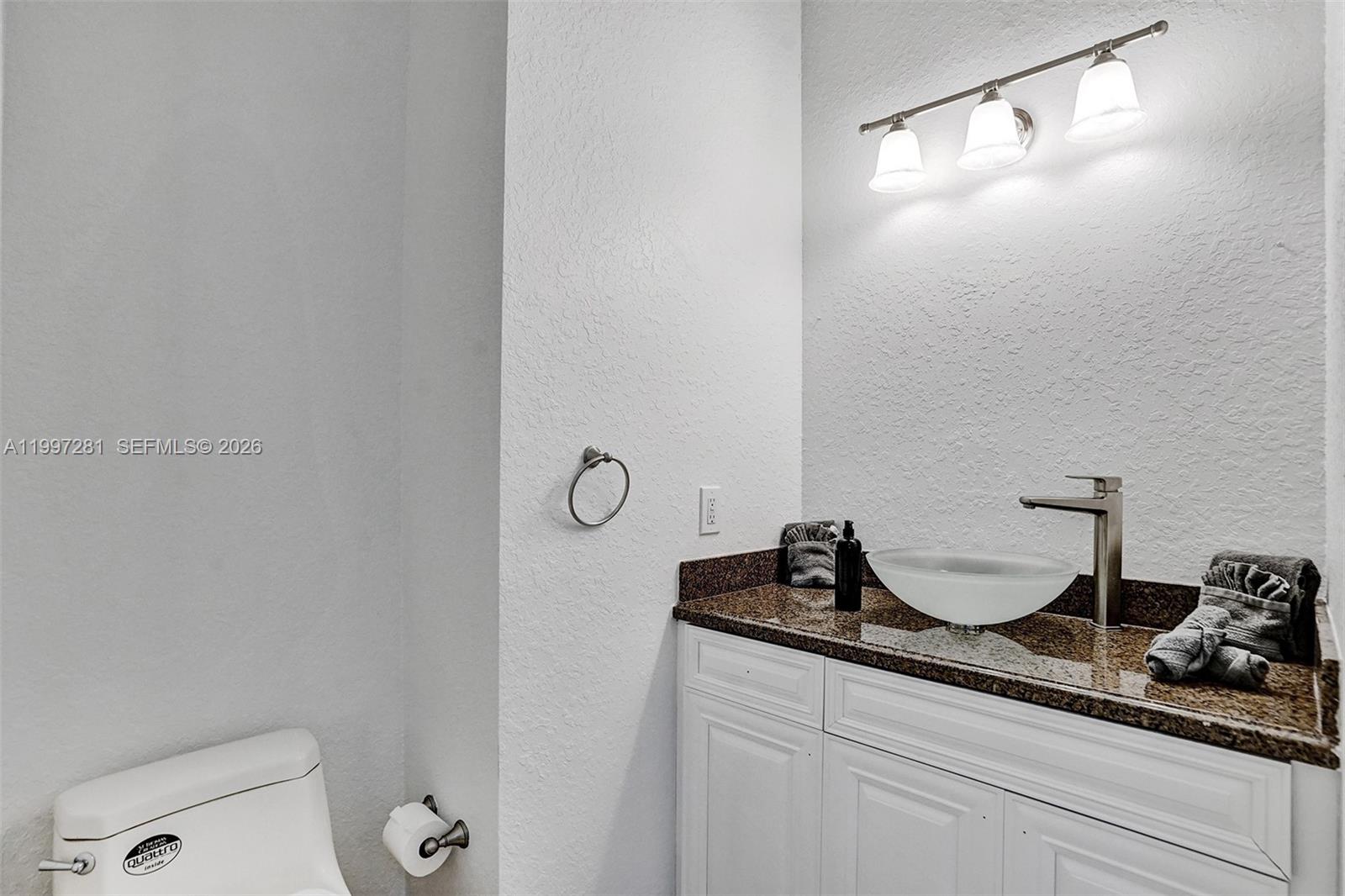 PINE MEADOW ESTATES - Residential Lease