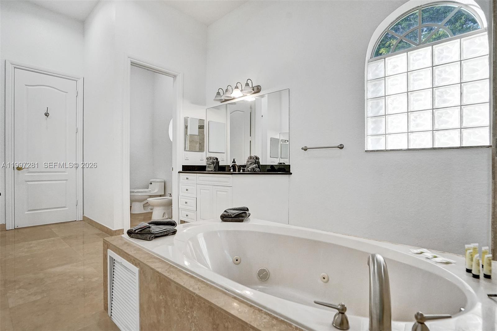 PINE MEADOW ESTATES - Residential Lease