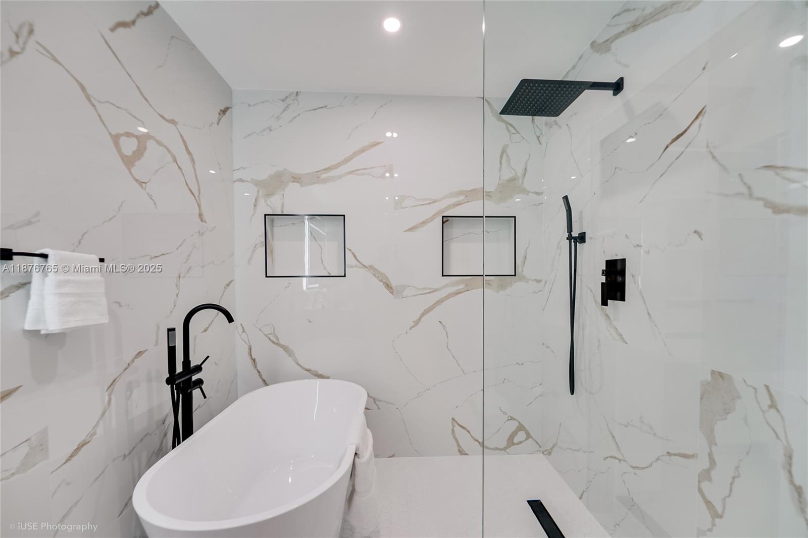 DAVIS HARBOR - Residential