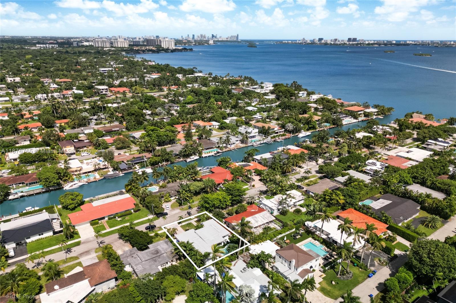 DAVIS HARBOR - Residential