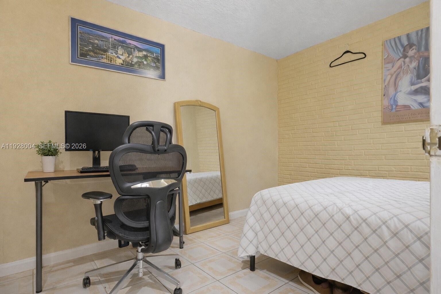 HIGHLAND MANOR SEC 4 - Residential