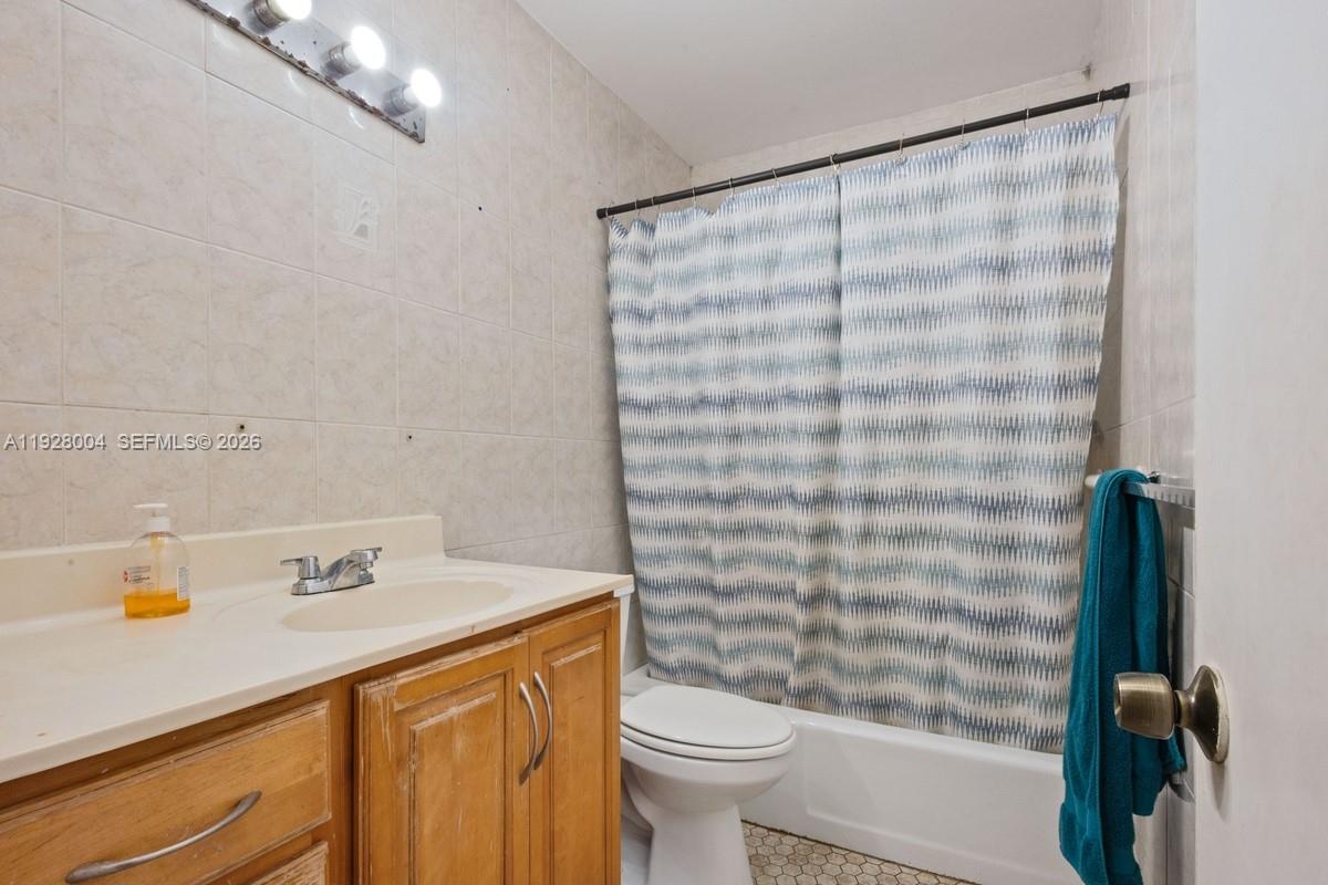 HIGHLAND MANOR SEC 4 - Residential