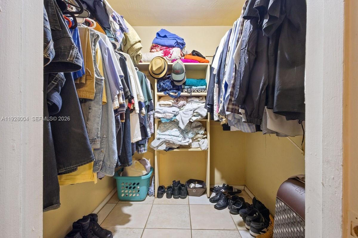 HIGHLAND MANOR SEC 4 - Residential