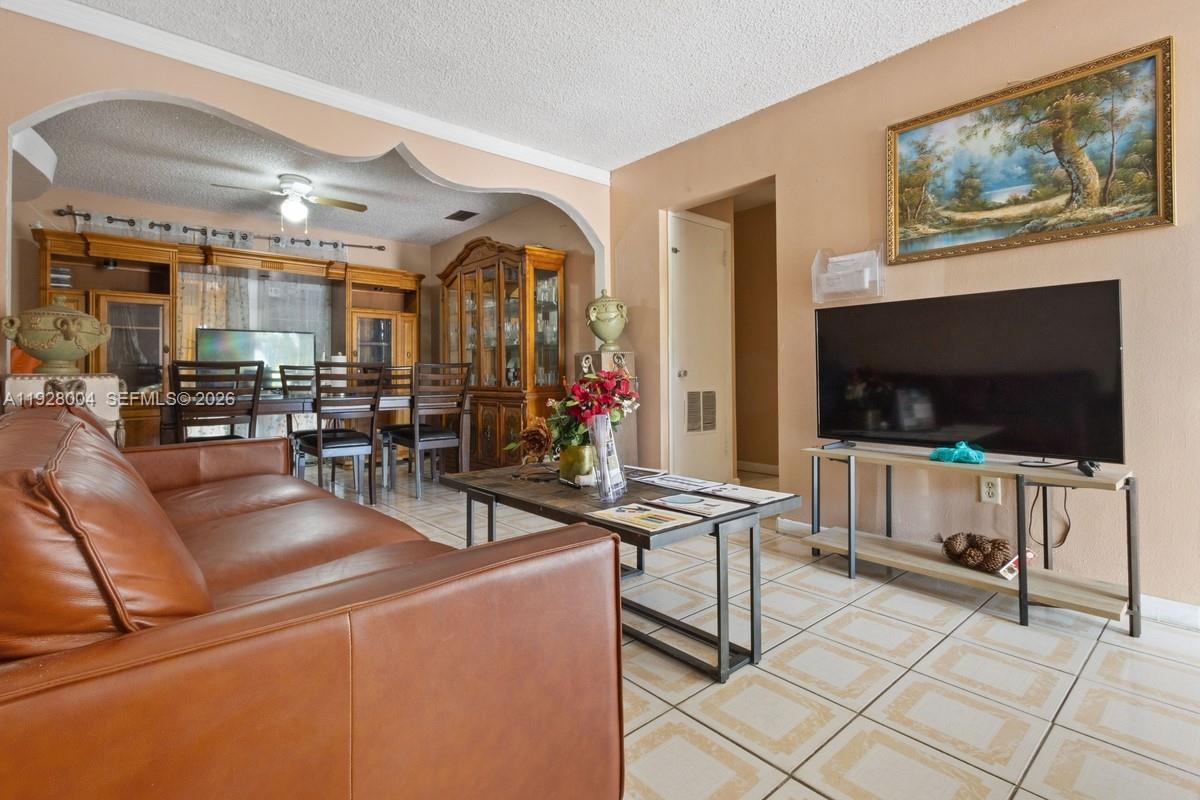 HIGHLAND MANOR SEC 4 - Residential