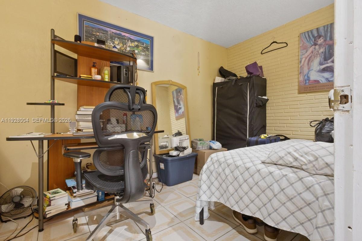 HIGHLAND MANOR SEC 4 - Residential