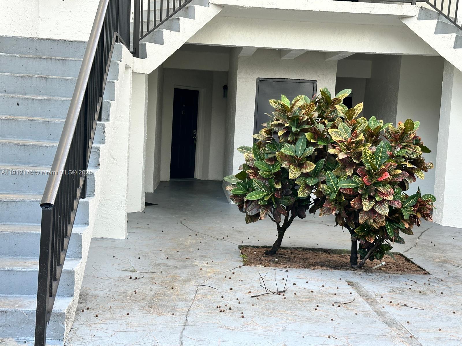 MARINA OAKS CONDO - Residential Lease