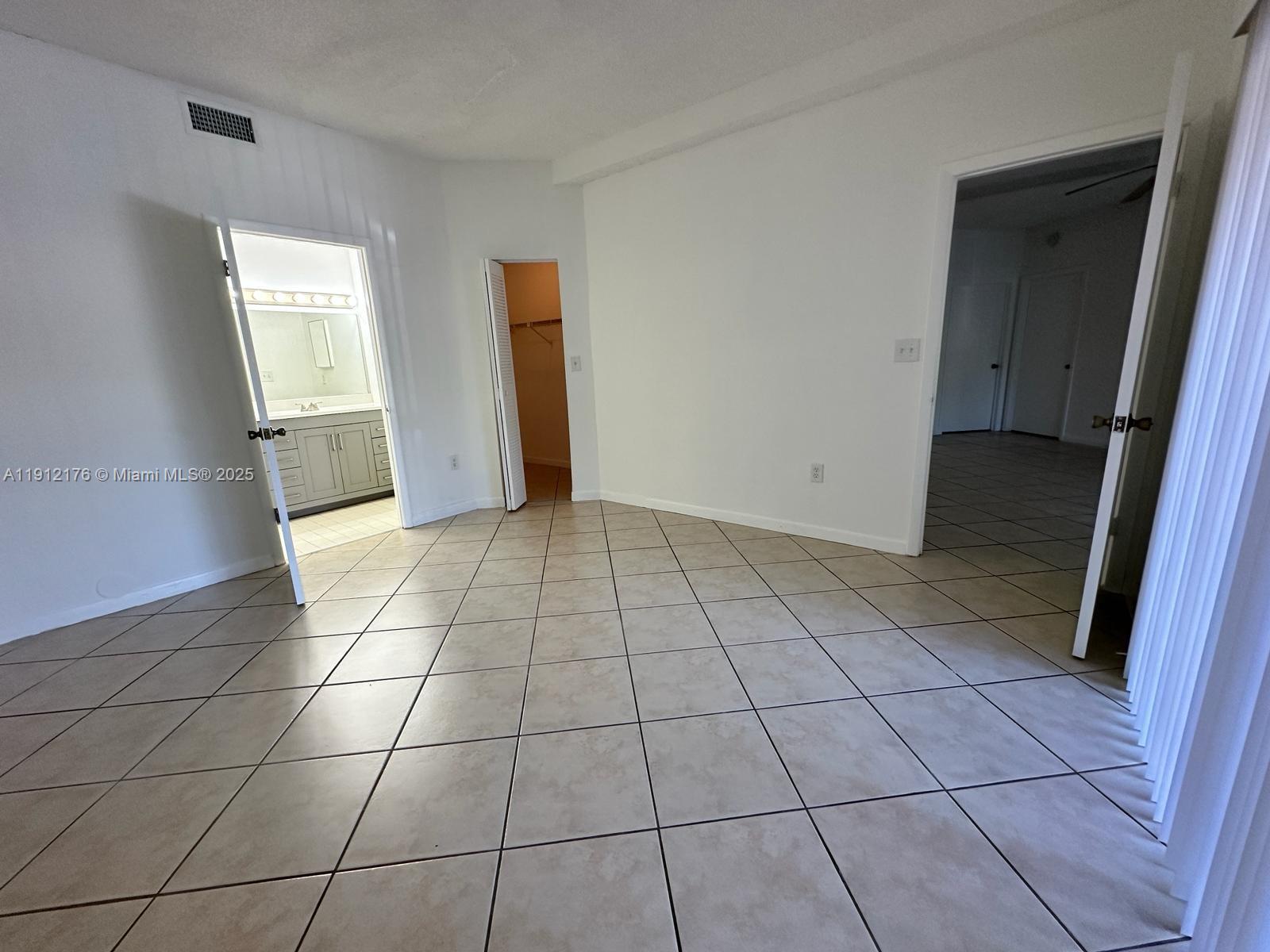 MARINA OAKS CONDO - Residential Lease