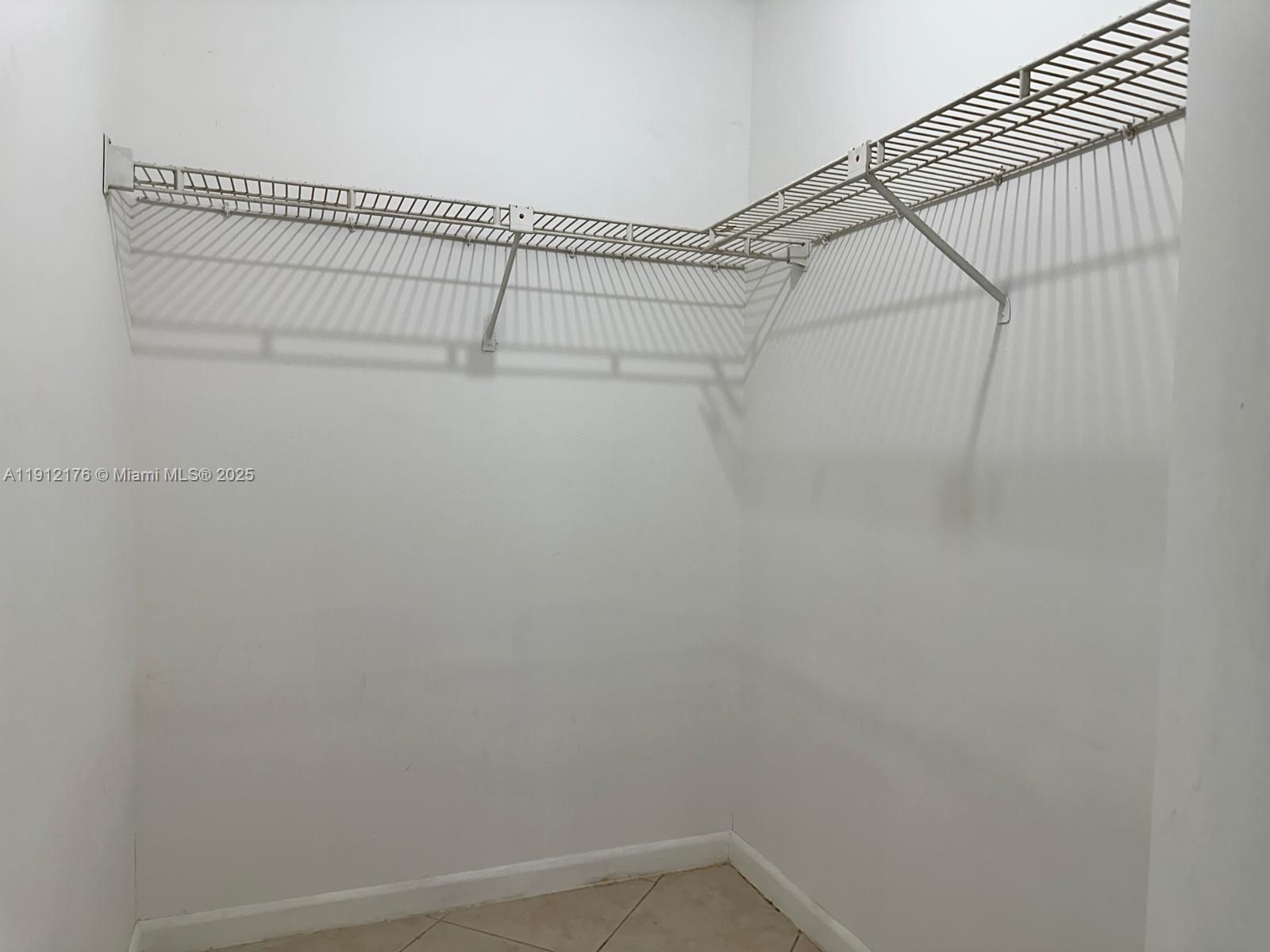 MARINA OAKS CONDO - Residential Lease