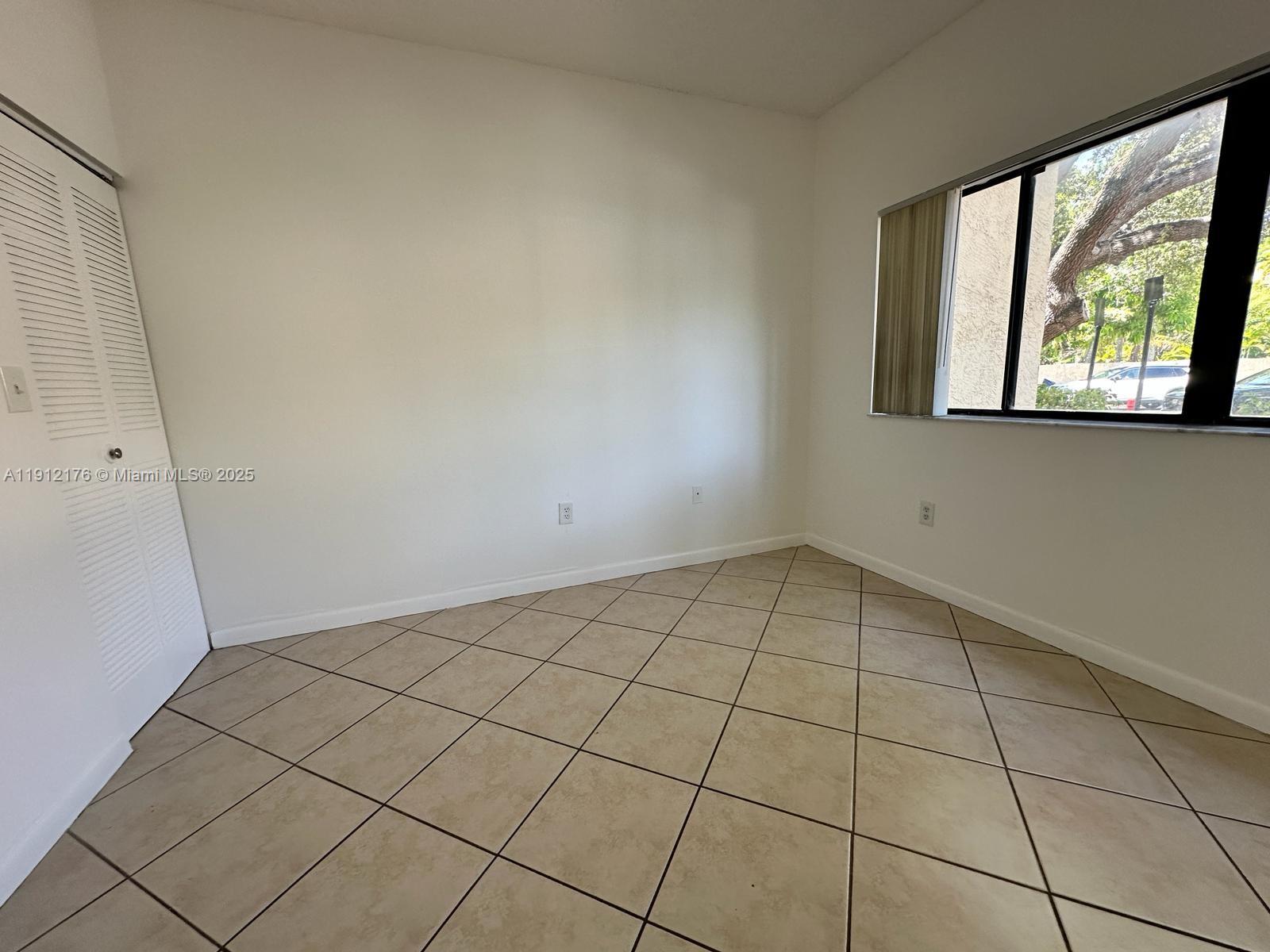 MARINA OAKS CONDO - Residential Lease