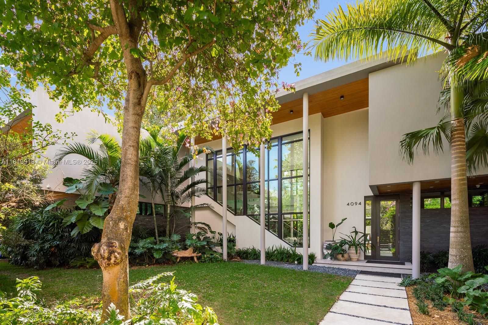 4094 Park Ave, Coconut Grove, Broward County, Florida - 6 Bedrooms  
7 Bathrooms - 