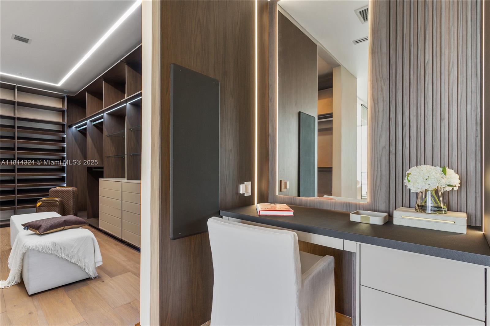 BRICKELLHOUSE CONDO - Residential